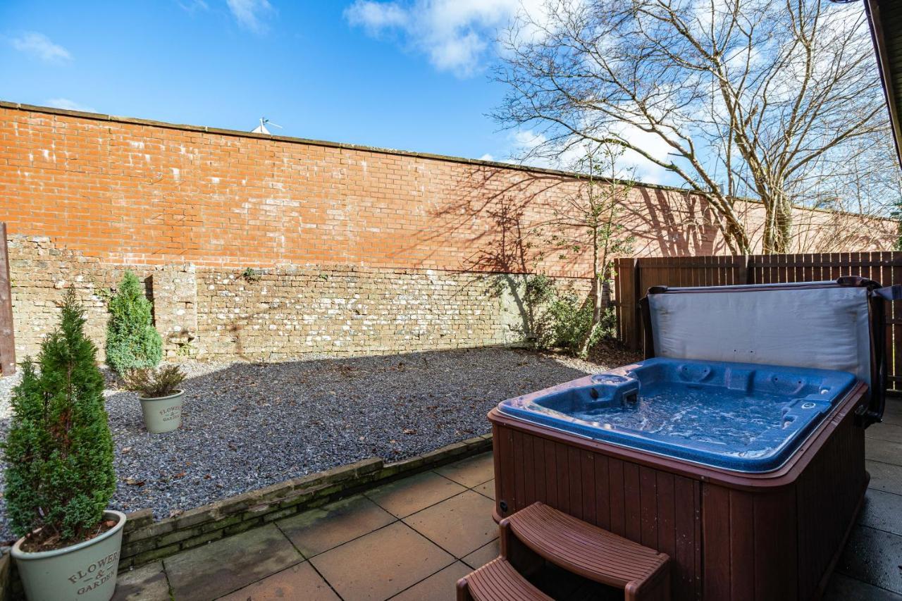 Bluebell Lodge 24 With Hot Tub Newton Stewart Exteriér fotografie