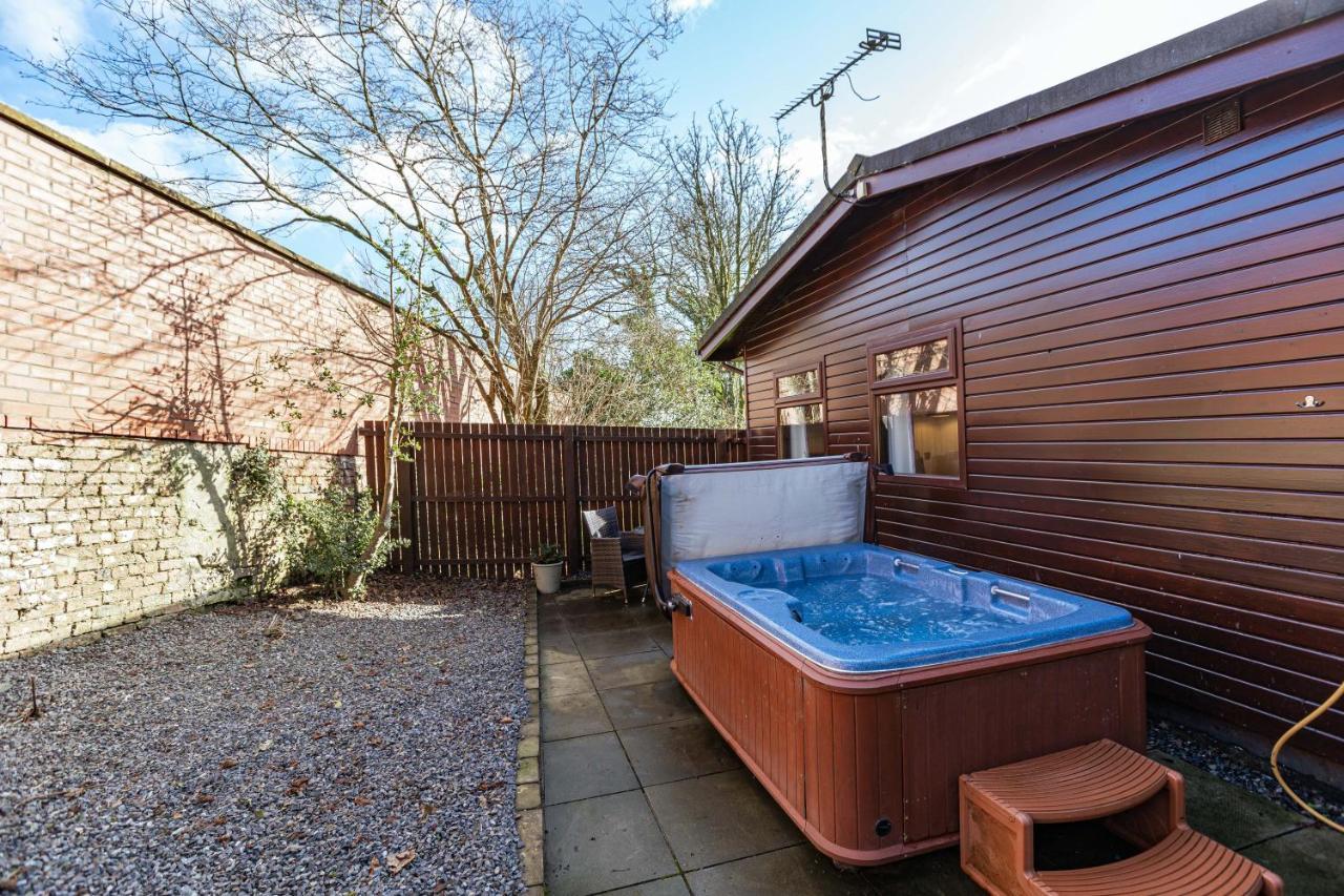 Bluebell Lodge 24 With Hot Tub Newton Stewart Exteriér fotografie